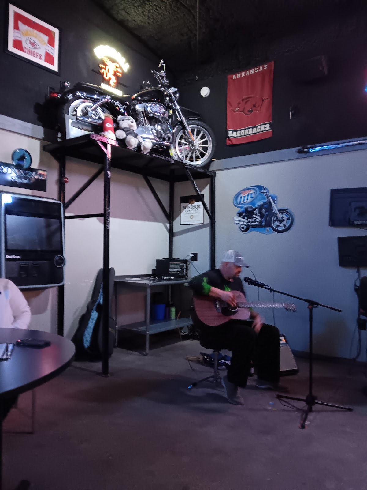 Live music on stage